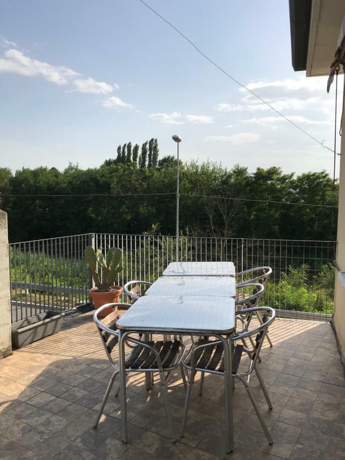 Locanda Al Cavaliere Молинела Екстериор снимка